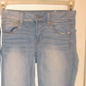 American Eagle Outfitters light slim jeans size 2